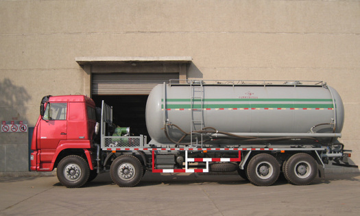 Oilfield Engineering Transporting Truck